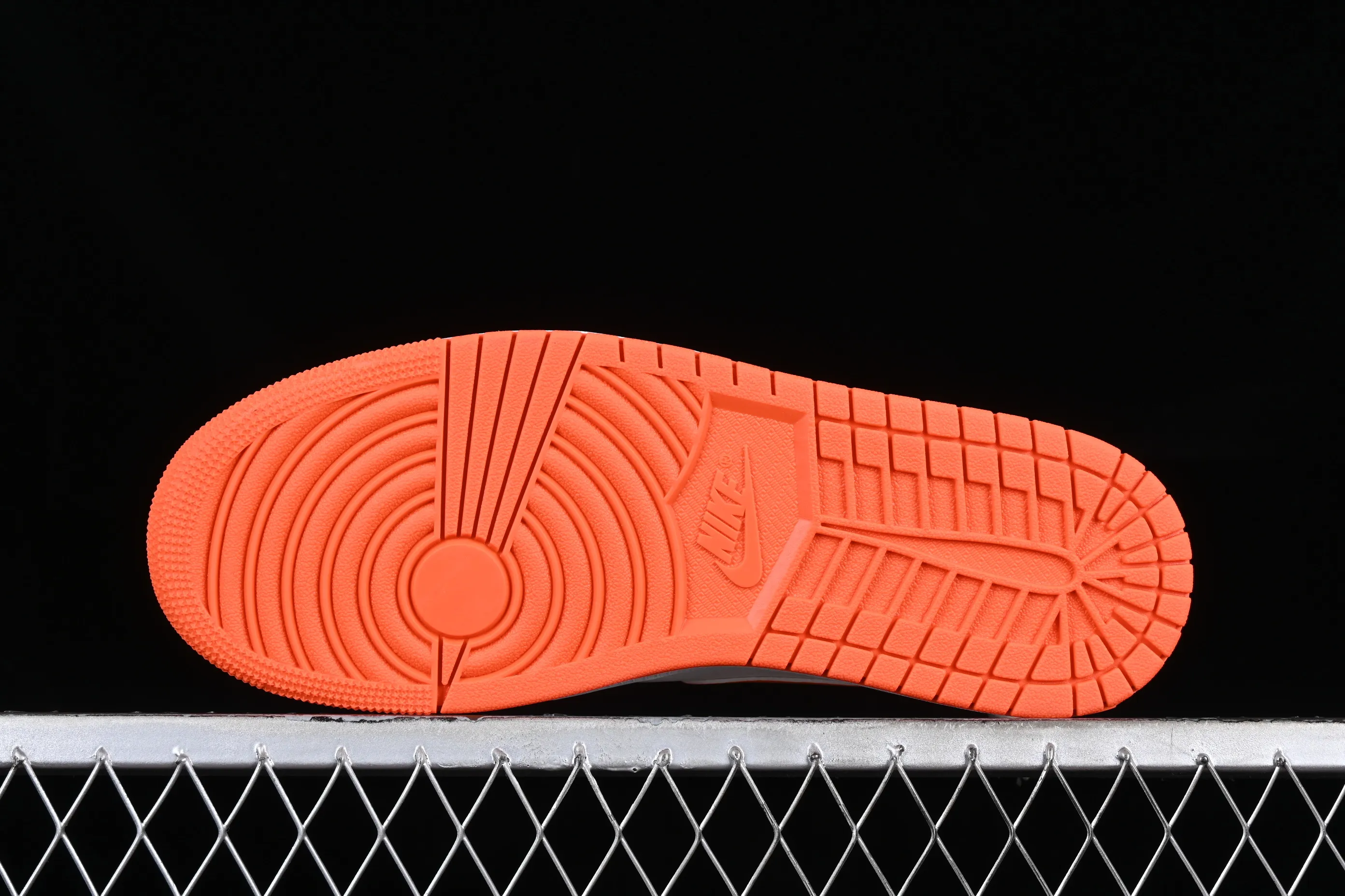 All categories Air Jordan Jordan series basketball shoes Air Jordan 1 Mid G version pure original Air Jordan 1 Mid AJ1 Joe 1 Knicks white blue orange mid-top cultural casual sneakers FD1029-400